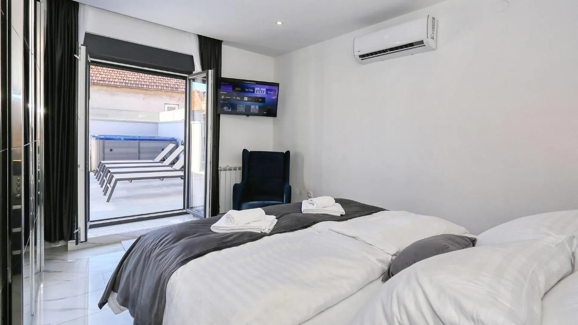 Amazing Apartment In Zadar With Wifi