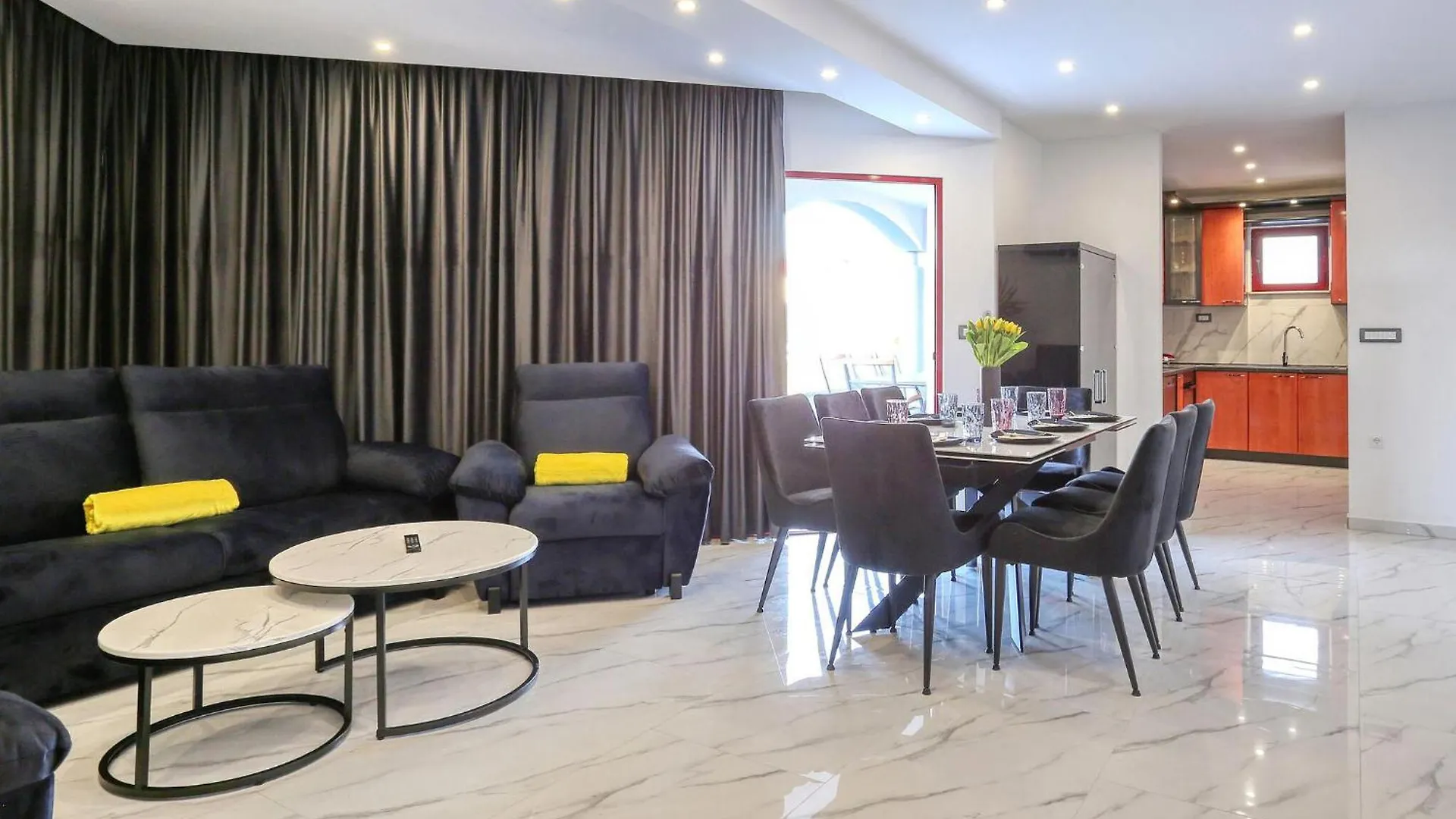 Amazing Apartment In Zadar With Wifi 0*,