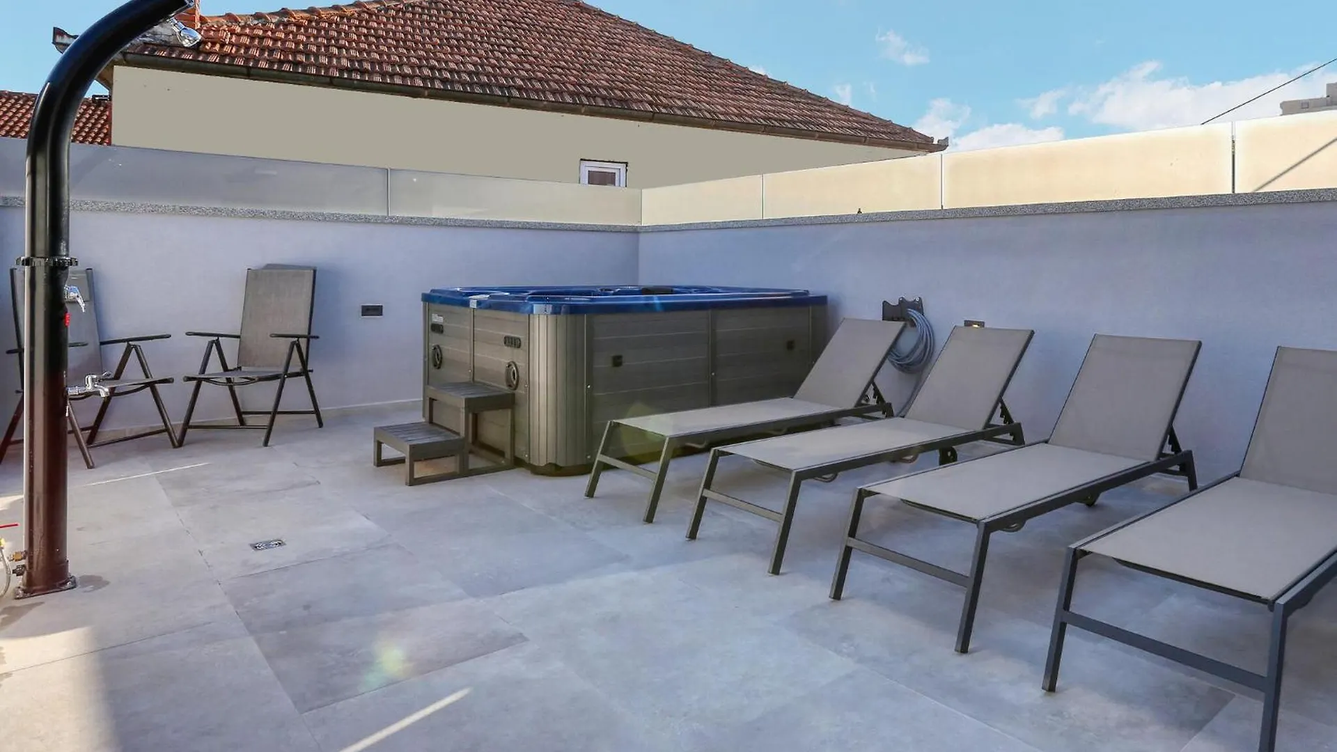 Amazing Apartment In Zadar With Wifi